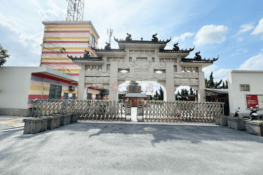 天长公墓大门图