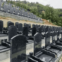 西安白鹿原公墓传统立碑墓型2号