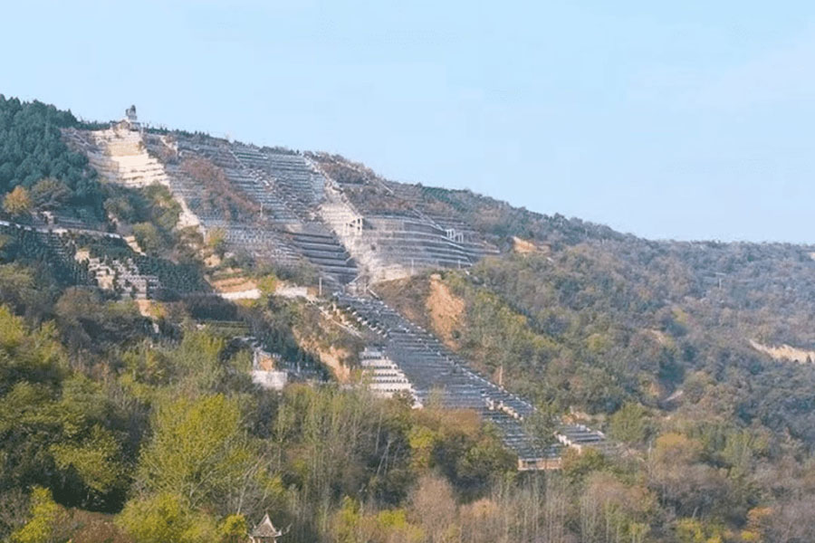 西安寿阳山墓园俯拍远景图