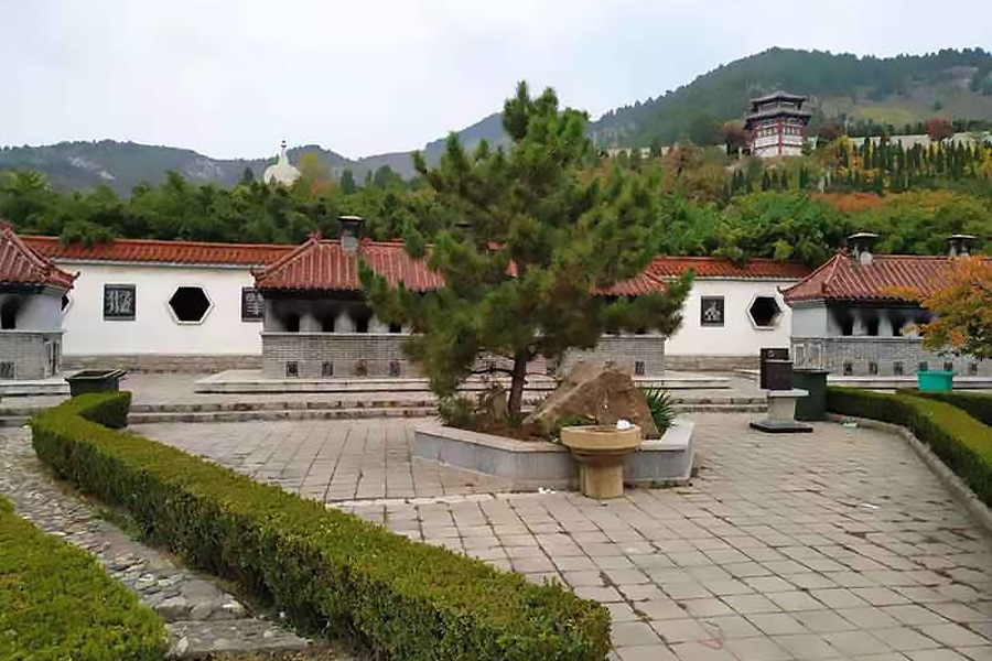 恭德陵园景观图