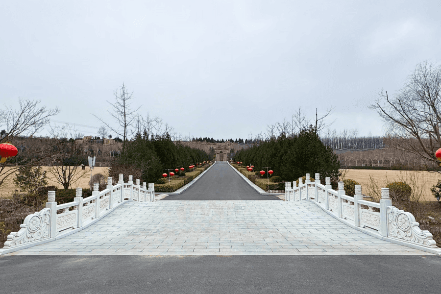 御泉森林陵园景观图