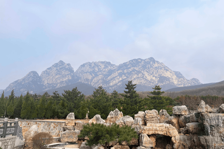 莲花山人文纪念公园景观图 莲花山人文纪念公园景观图
