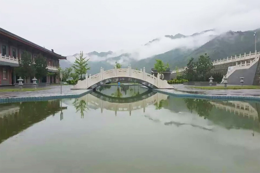 金南山绿色墓园景观图