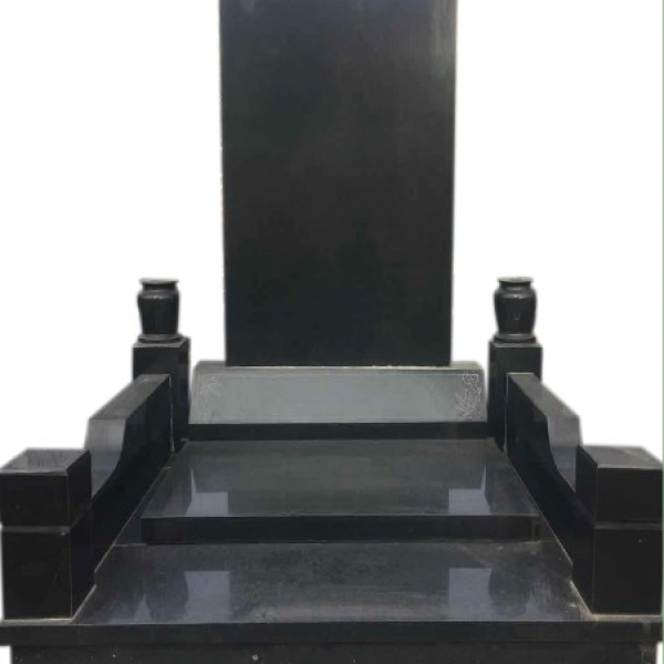 神禾骨灰墓园传统立碑