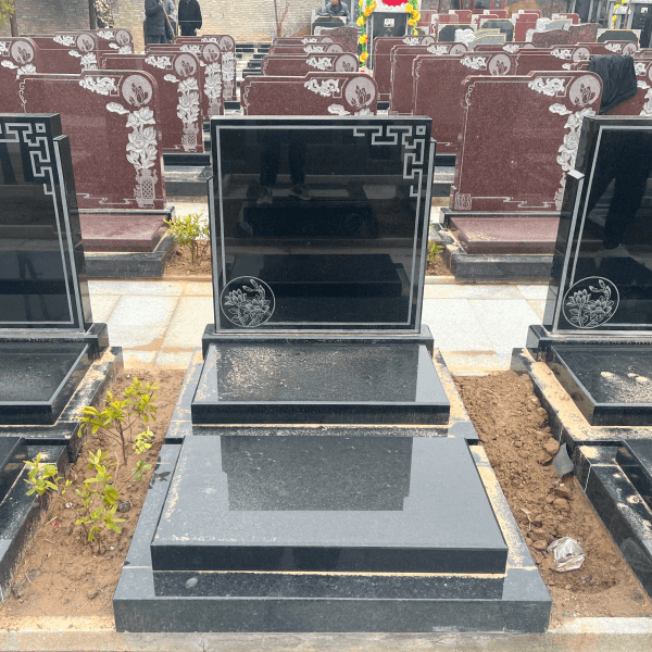 北邙陵园传统立碑