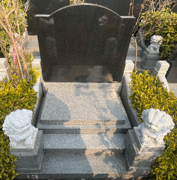 黄河纪念园传统立碑