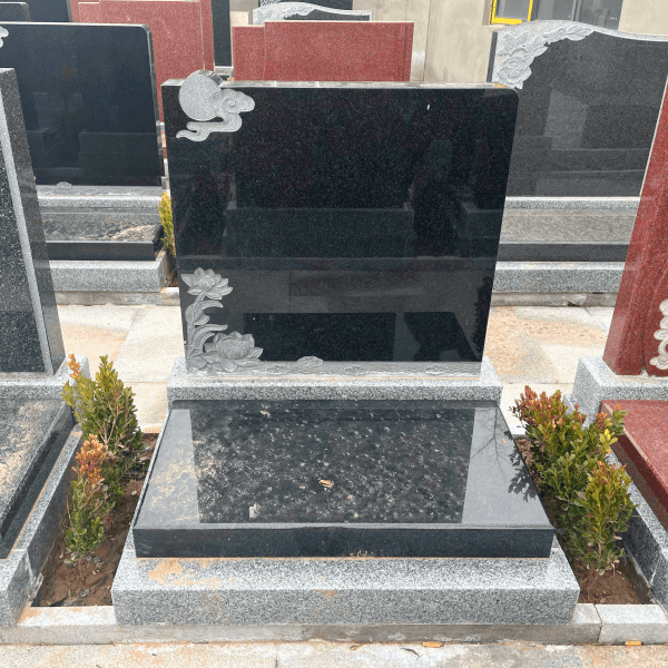 北邙陵园传统立碑