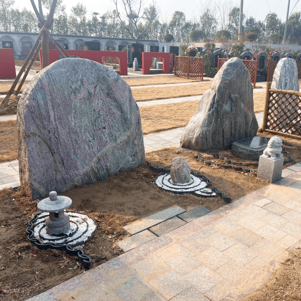 黄河纪念园艺术碑型